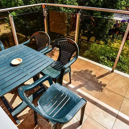 Neriesapartment No.3 With Terrace In Centrum Apartament Połąga