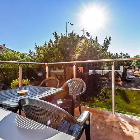 Neriesapartment No.3 With Terrace In Centrum Apartament *